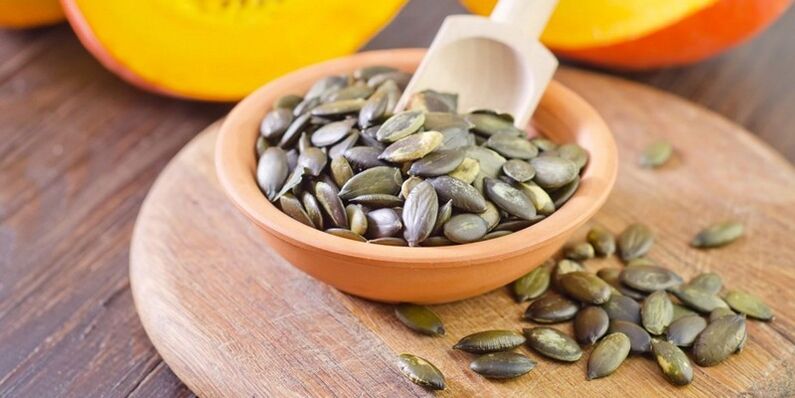 Pumpkin seeds that a man uses daily will strengthen the strength